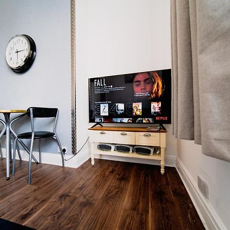 Spacious 2 Bedroom Apartment In Downtown Londra Exterior foto