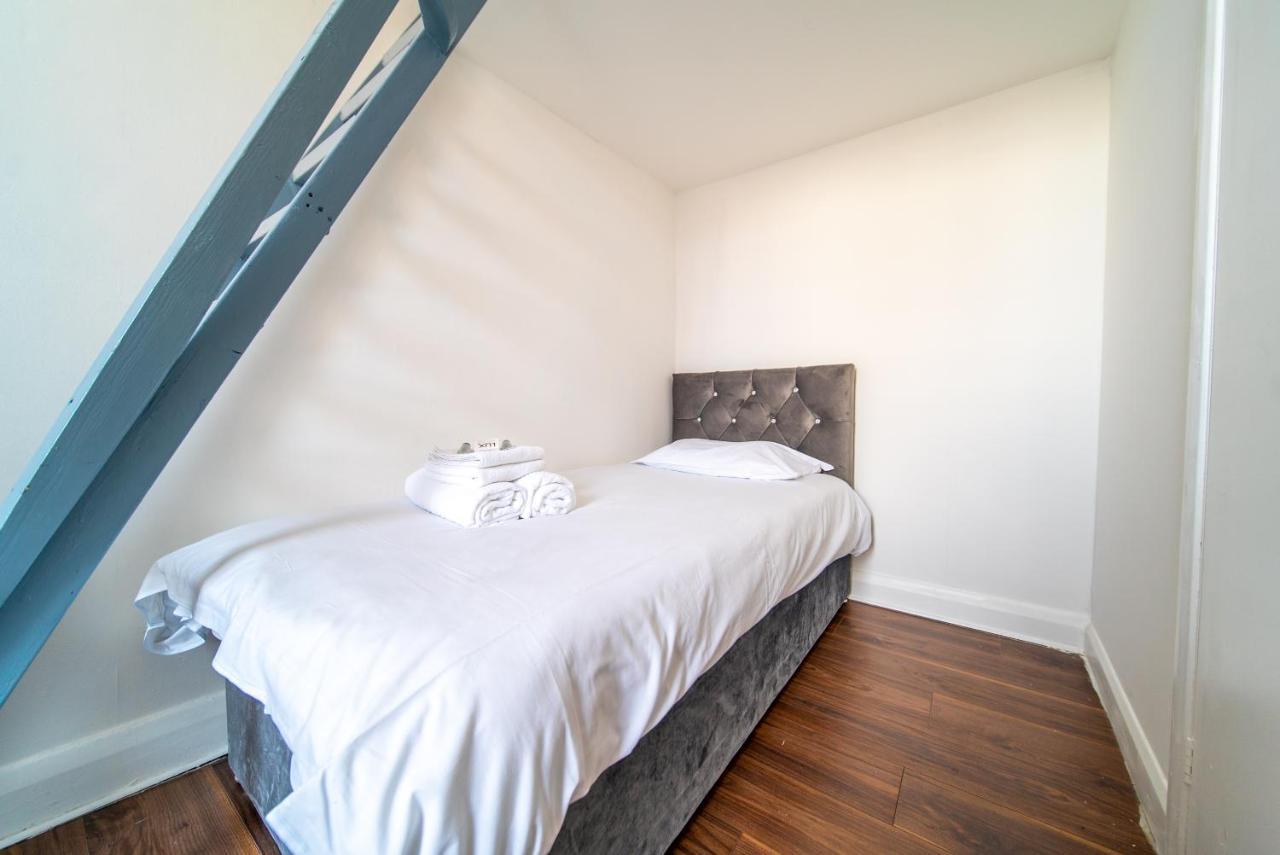 Spacious 2 Bedroom Apartment In Downtown Londra Exterior foto